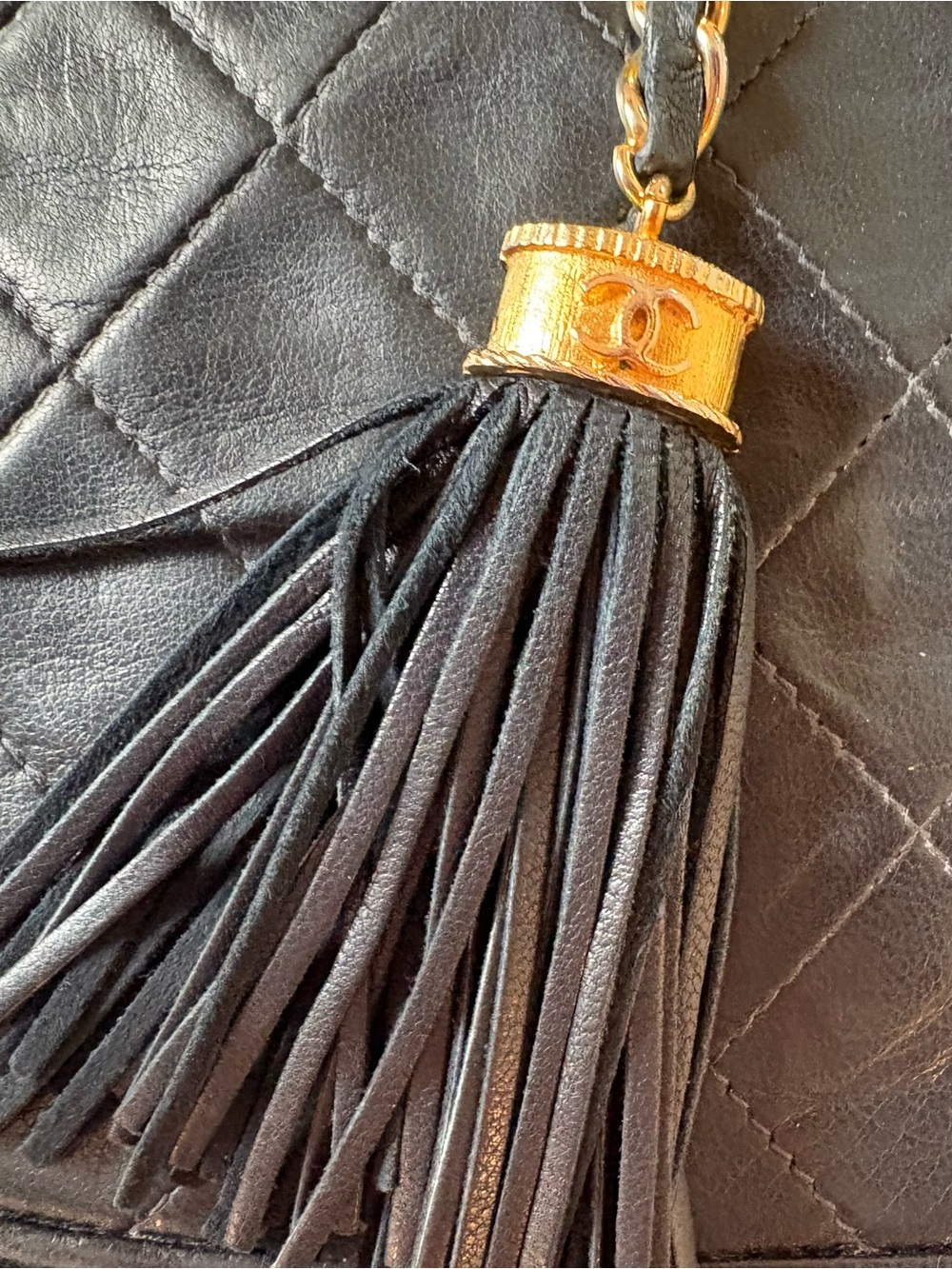 CHANEL Vintage Navy Blue Leather Shoulder Bag with Gold Chain and Tassel w COA - Picture 2 of 16